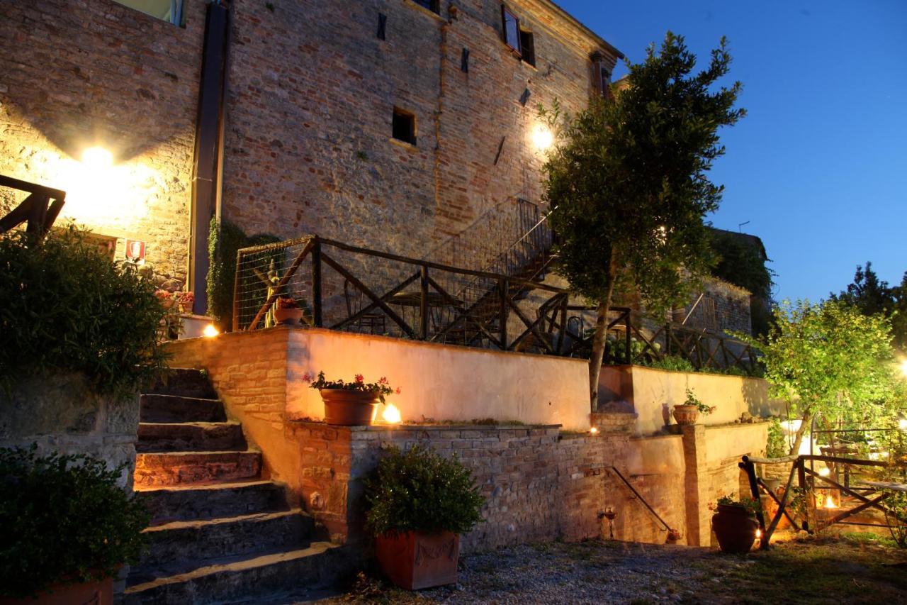 La Rosa Scarlatta Monterubbiano Номер фото